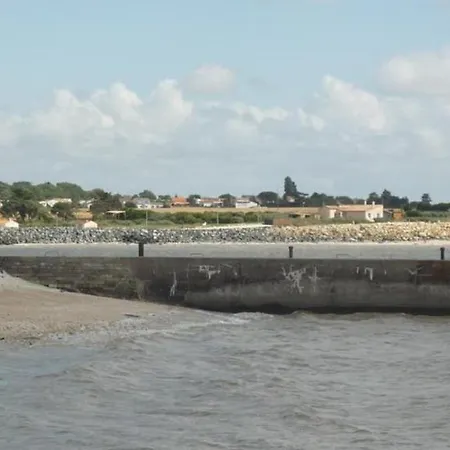 Villa Charmante Maison, Piscine A 5 Min De L'ocean, 10 Min De La Rochelle / Ile De Re *